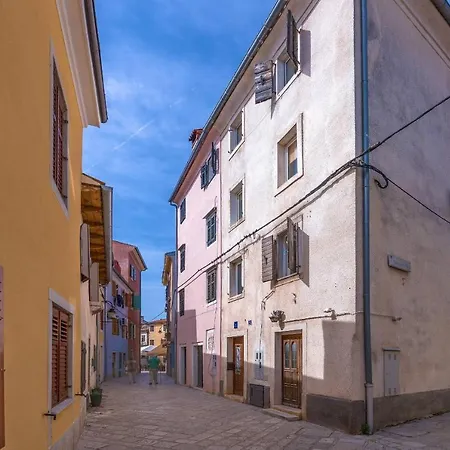 Old Town Promenade Flat *